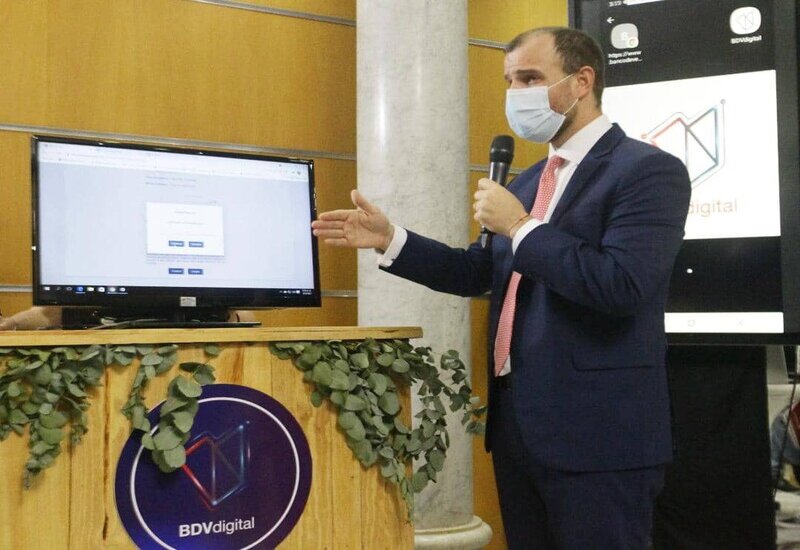 Román Maniglia durante una presentación de BDV Digital