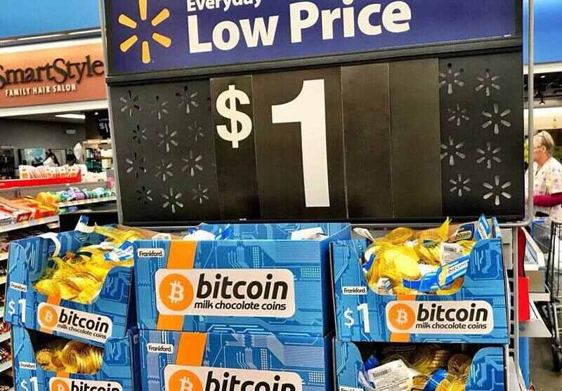 Walmart consolida su relación con Bitcoin a través de su alianza con Coinstar.