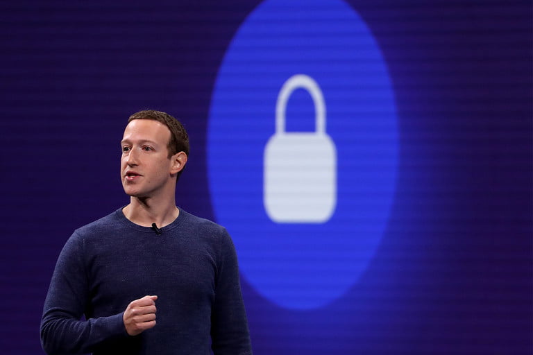 Mark Zuckerberg durante una presentación sobre la seguridad de Facebook.