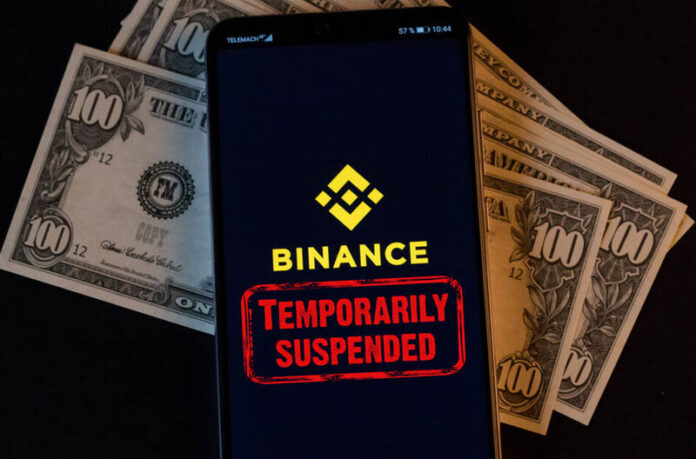Binance suspendió por algunos minutos los retiros de Bitcoin y otras criptomonedas.