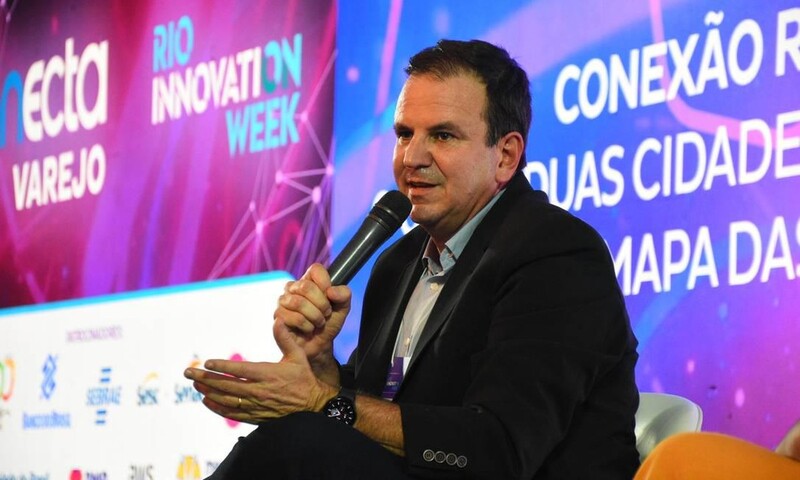 Alcalde Eduardo Paes durante su ponencia en la Rio Innovation Week.