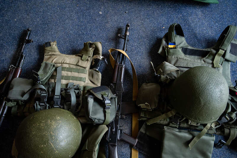 Material militar del ejército ucraniano adquirido con fondos criptos.