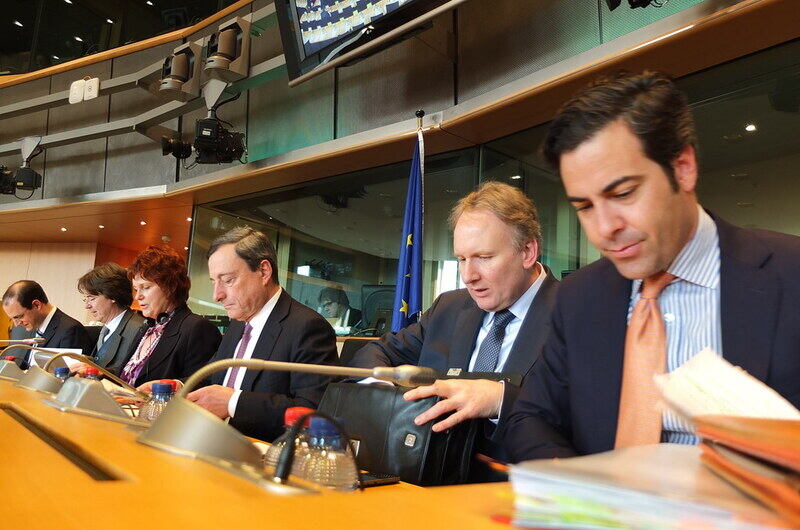 El Comité ECON de la UE sigue aprobando la normativa que regulará al mercado cifrado.