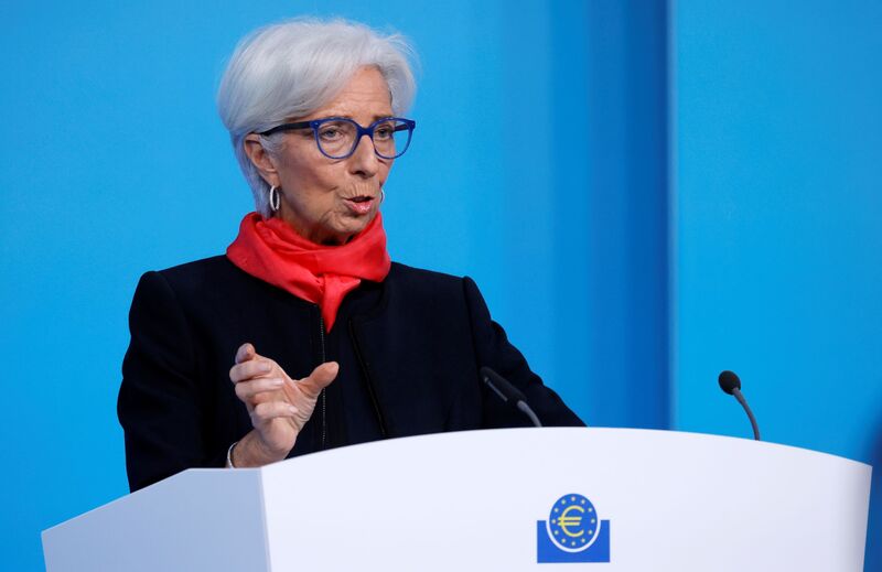 El mercado de criptomonedas debería estar reculado, así lo afirma Lagarde.