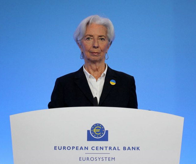 Christine Lagarde advierte sobre peligros de anticipación de la MiCA.
