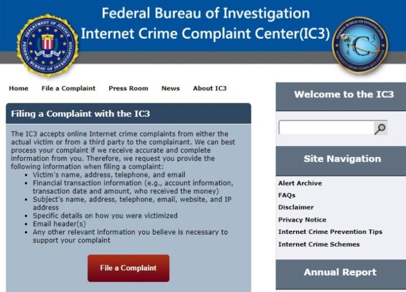 El FBI dispone de un Centro de Quejas de Delitos en Internet para estos casos.