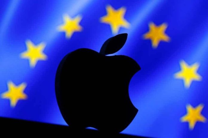 Apple obligada por la UE a permitir que apps externas comercien con NFT.